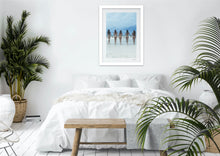 Load image into Gallery viewer, Filles floues de l'île aux oiseaux