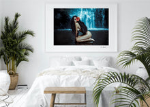 Load image into Gallery viewer, Vahine à la cascade
