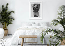 Load image into Gallery viewer, Holding Shell