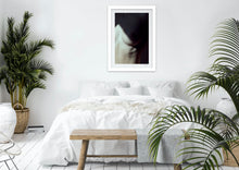 Load image into Gallery viewer, Une goutte sur la peau