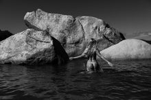 Load image into Gallery viewer, S'enfuir dans les rochers