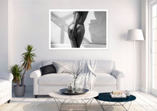 Load image into Gallery viewer, Dans l'ombre d'Émilie