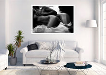 Load image into Gallery viewer, Corps huilés dans la rivière